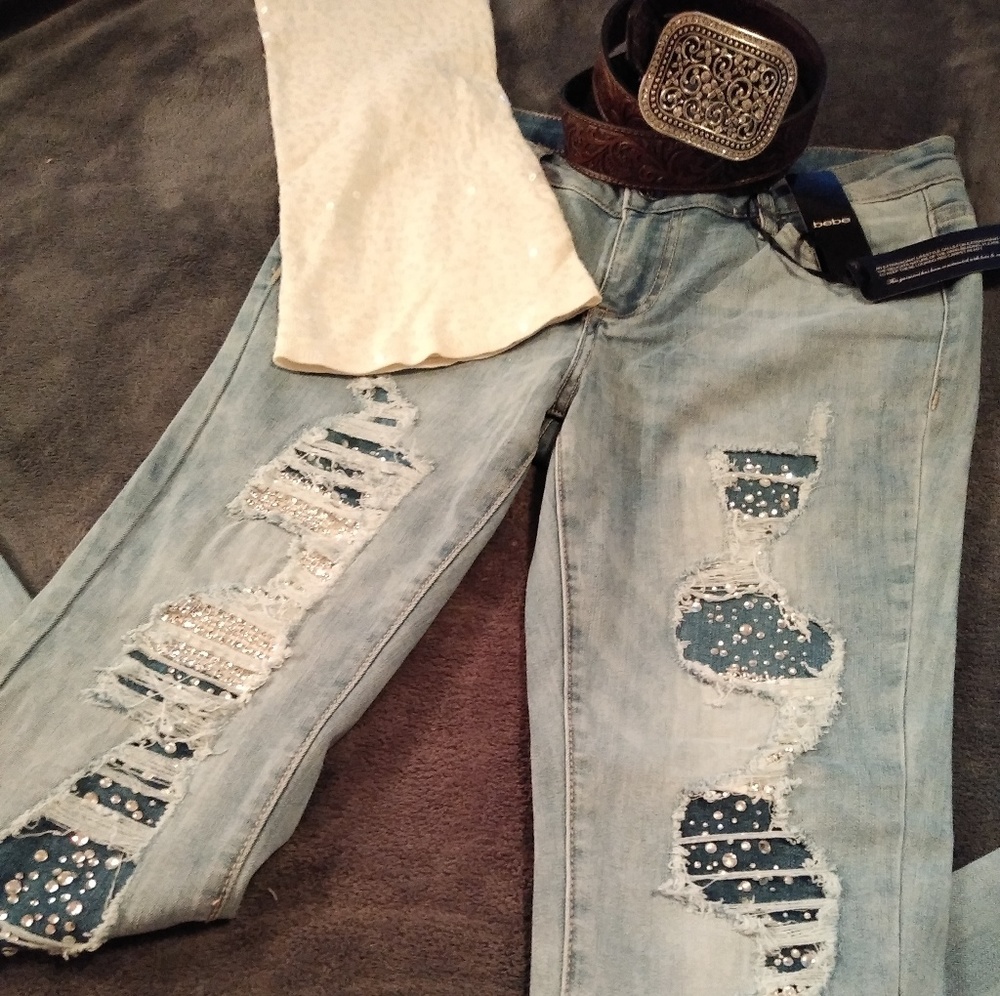 🎁NWT Bebe Skinny Destroyed Bling Jeans